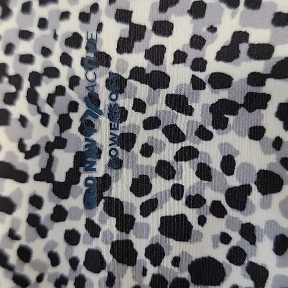 Old Navy SIze S, High Waisted Bike Shorts with Pockets New Without Tag - Picture 7 of 10